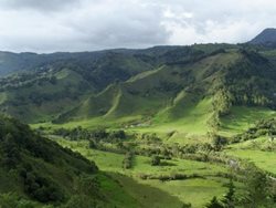 کلمبیا سرزمینی با طبیعت سبز را در این ویدیو ببینید!