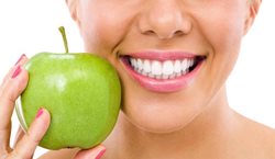 خوراکی های مفید و مضر برای دندان | لبخند هالیوودی