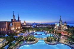 کاخ کرملین مسکو | جاذبه ای که باید در مسکو ببینید!