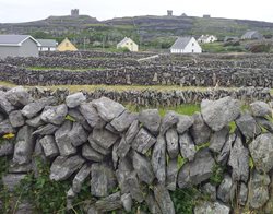 راز دیوارهای سنگی ایرلند چیست؟ شگفتی تمدن های باستانی