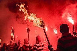 عکس منتخب نشنال جئوگرافیک | شب آتش بازی بزرگ در انگلستان !!