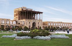 کاخ عالی قاپو | محل اقامت شاه عباس بزرگ