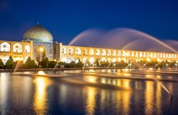 میدان عجیب و فوق ­العاده­ نقش جهان اصفهان