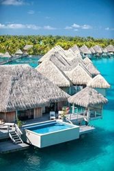 پانزده هتل با استخرهای دریایی در جهان