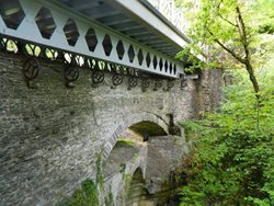 پل سه گانه پونتارفیناچ  | سه پل تاریخی نهفته در یک پل