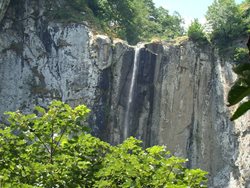 آبشار لاتون گیلان | مرتفع ترین آبشار استان گیلان