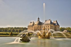 شاتوهای فرانسه | سفر به کاخ های فرانسه با قطار یا اتوبوس از پاریس
