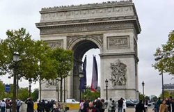 ویژگی های گذرنامه 2018 پاریس| جدال مزایا و معایب