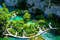 زیباترین آبشارهای اروپا و اوج خنکی و لطافت در دل طبیعت
