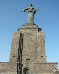 مجسمه مادر ارمنستان تجسم شخص گونه ای از ارمنستان