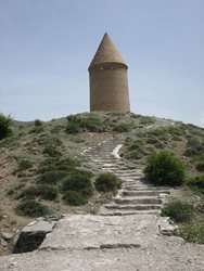 برج تاریخی میل رادکان، جاذبه ای در شهر کردکوی