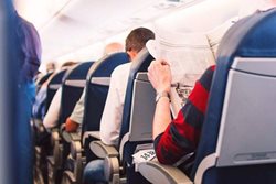 نکات بهداشتی هنگام سفر با هواپیما | چه کنیم بیمار نشویم؟