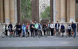 پنج شنبه ها با دوچرخه تهرانگردی کنید