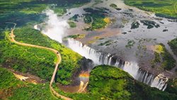 آبشار ویکتوریا، آبشاری آبی در دل سیاهی آفریقا + تصاویر