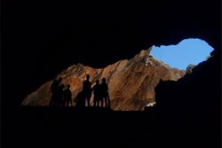 سفر به اعماق زمین در غار 30 هزار ساله بورنیک