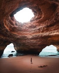 اسرارآمیزترین غار در پرتغال + تصویر