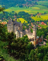 قلعه زیبای نئوشوانشتاین در آلمان + عکس
