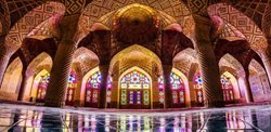مسجد نصیرالملک شیراز | دنیای نور و رنگ