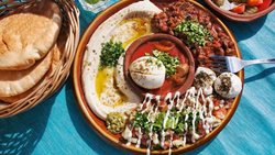 آشنایی با معروف ترین رستوران های طنجه | شهری دیدنی در مراکش