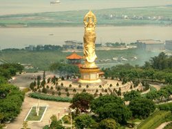 ملاقات با طلایی ترین الهه رحمت هنگام گردشگری در چین