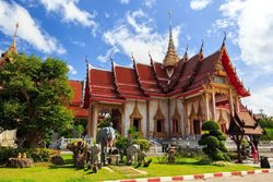 وات چالونگ از زیباترین ها در تایلند است