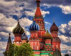 با معماری کلیسای سنت باسیل مسکو آشنا شوید