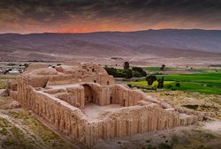 کاخ اردشیر بابکان، کاخی دو هزار ساله در فیروزآباد