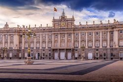 کاخ سلطنتی مادرید؛ زیبایی بی مثال در قلب اسپانیا