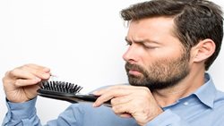 آیا استرس ناشی از کرونا باعث ریزش مو می شود؟