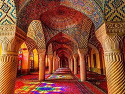 مجله آمریکایی دیدن مسجد صورتی ایران را توصیه کرد
