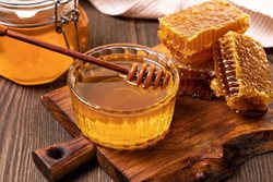 چرا باید قبل از خواب عسل بخوریم؟
