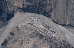 پایگاه نظامی چین در هیمالیا + عکس