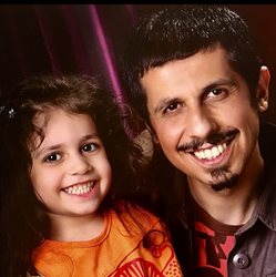 جواد رضویان و دخترش با دندان های شبیه به هم + عکس