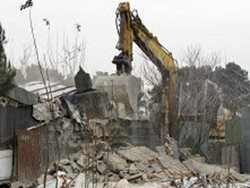 اعلام تخریب ساخت و ساز غیر مجاز در حاشیه زریبار