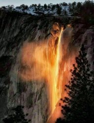آبشار آتشین، شاهکاری از طبیعت ! + تصویر