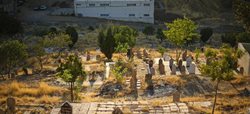 تپه شرف الملک، قبرستان تاریخی سنندج + عکسها