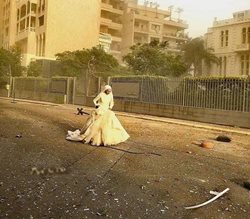 تصویری خاص از عروس خاورمیانه لحظاتی پس از انفجار