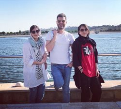 باربد بابایی در کنار دختران دوقلویش + عکس