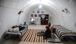آخرین ساکنان خانه های زیرزمینی در تونس + عکسها