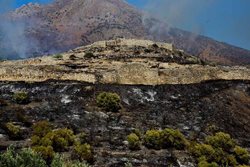 خاموش شدن آتش سوزی نزدیک محوطه تاریخی یونان