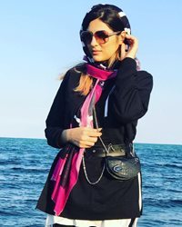 تیپ هلیا امامی در کنار ساحل دریا + عکس