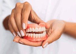 هر آنچه راجع به دندان مصنوعی باید بدانید