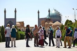کورسوی امید برای بیمه نشده های گردشگری و صنایع دستی