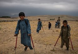 کودکان زخمی جنگ در افغانستان + عکس