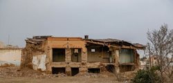 آخرین نفسهای خانه تاریخی مومنان در محله دباغان قزوین