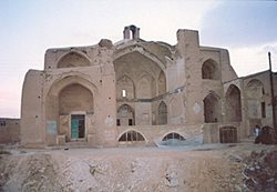 غبار فراموشی بر مسجد نقشینه آران و بیدگل نشسته است