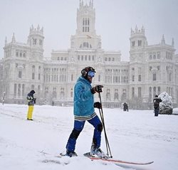 اسکی در هوای برفی مادرید + عکس