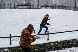 بارش برف در لهستان + عکسها