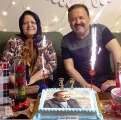سورپرایز شدن علی صالحی توسط مادرش در روز تولدش + عکس