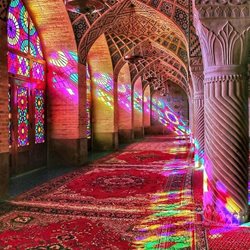 مسجد رنگارنگ نصیرالملک شیراز + عکس